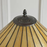 Afbeelding laden in galerijweergave, TF Jamelia Vloerlamp met Glas-in-Lood - Mozaïeklampenkap in Edelsteenkleuren Decoratieve Vloerlamp Metalen Kolomafwerking Ideaal voor Leeshoek