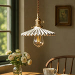 Cargar imagen en el visor de la Galería, pleated ceramic pendant light 18