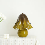 Carica immagine nel visualizzatore della Galleria, Lampada da tavolo decorativa Bellina - Forma scultorea a fiore di campana