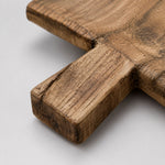 Carica l'immagine nella visualizzazione Galleria, Close detail of rustic wood grain and side handle