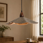 Cargar imagen en el visor de la Galería, Vintage Wavy Pendant Light with Aged Metal Shade