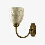 Cargar imagen en el visor de la Galería, Nacrelith Wall Sconce - Modern Capiz Shell Lamp for Bedroom