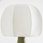 Cargar imagen en el visor de la galería, Lámpara de pared Savara moderna con base curva – Pantalla de tela suave y difusa para pasillos y salas de estar