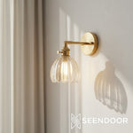 Afbeelding laden in galerijweergave, Gannon Vintage Lotus glazen wandlamp