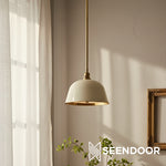 Afbeelding laden in galerijweergave, Forvara metalen hanglamp met paal - belvormige diffuser ontwerp voor keukeneilanden