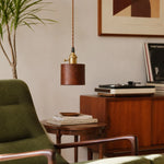 Cargar imagen en el visor de la Galería, Brown leather pendant lamp in a vintage living room corner