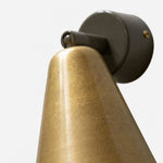 Cargar imagen en el visor de la Galería, Brass cone wall lamp side SKU view
