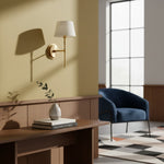 Afbeelding laden in galerijweergave, Cremaris metalen wandlamp met stoffen kap - tijdloze wandlamp voor binnenverlichting