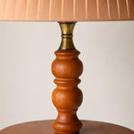 Afbeelding laden in galerijweergave, Vintage vloerlamp van massief hout met optioneel bijzettafeltje