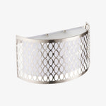 Afbeelding laden in galerijweergave, Liorin fretwerk wandlamp - moderne gebogen metalen en stoffen kap wandlamp voor hal of slaapkamer