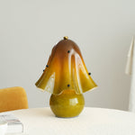 Carica immagine nel visualizzatore della Galleria, Lampada da tavolo decorativa Bellina - Forma scultorea a fiore di campana