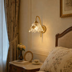 Afbeelding laden in galerijweergave, French floral wall sconce in a classic bedroom