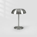 Bild in die Galerieansicht laden, Crescent Charge Tischlampe