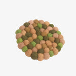 Załaduj obraz do przeglądarki galerii, Sand moss handmade felt ball coaster