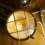 Bild in die Galerieansicht laden, Fremantle Messing Bunker-Wandleuchte