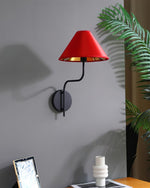 Bild in die Galerieansicht laden, Scarlet Wandleuchte