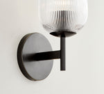 Afbeelding laden in galerijweergave, Bravira geribbelde glazen wandlamp - metalen wandlamp met heldere glazen kap