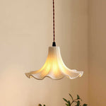 Load image into Gallery viewer, Petalis Charm French Petal Ceramic Pendant Light