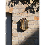 Bild in die Galerieansicht laden, Fremantle Messing Bunker-Wandleuchte