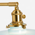 Afbeelding laden in galerijweergave, Brass socket housing and side knob detail