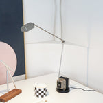 Bild in die Galerieansicht laden, Daphine Tischlampe