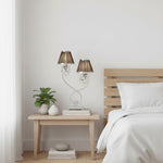 Afbeelding laden in galerijweergave, Talonis dubbele tafellamp – dubbele lampenkappen en metalen voet voor slaapkamer en woonkamer