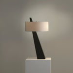 Bild in die Galerieansicht laden, Jett Obelisk Tischlampe
