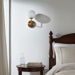 Bild in der Galerieansicht laden, Modo Skulpturierte Glas-Wandlampe – Moderne Lampe mit diffusem Licht für Eingangsbereiche