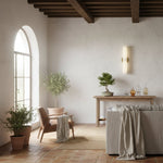 Afbeelding laden in galerijweergave, Trenia stalen wandlamp met melkglas kap - verticaal geribbeld ontwerp