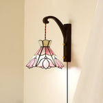 Bild in die Galerieansicht laden, Serena Tiffany Steckdosen-Wandleuchte