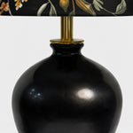 Cargar imagen en el visor de la Galería, Close view of table lamp neck and base