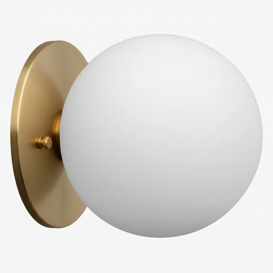 Glorica Aplique de Pared de Vidrio y Latón - Luz Clásica de Globo Esmerilado para Ambiente Cálido