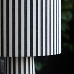 Bild in die Galerieansicht laden, Blendra Moderne Abstrakte Print Stehlampe - Einzigartiges Design Stilvolle Leuchte für Wohnzimmer und Büros