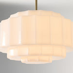 Afbeelding laden in galerijweergave, Antieke messing hanglamp met meerdere niveaus en opaalwit glas