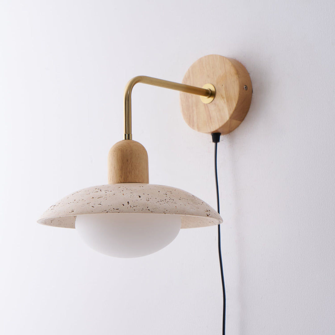 Lampa ścienna z wtyczką Carolia