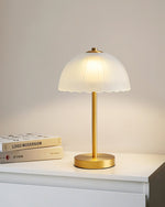 Bild in die Galerieansicht laden, Kleine Schirm-Tischlampe