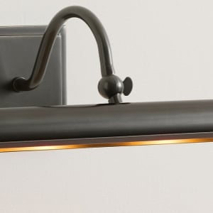 Aplique de Pared Serena Slim Hood - Iluminación Artística de Estilo Transicional para Sala de Estar