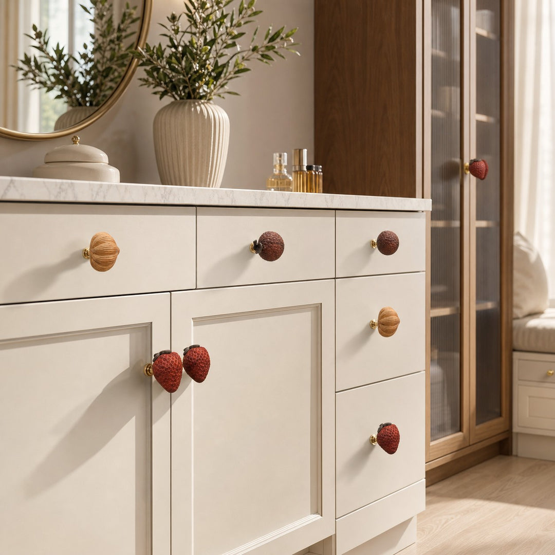 Accessori per mobili in legno lavorati a mano a forma di frutta