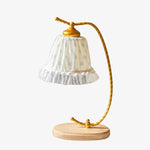 Cargar imagen en el visor de la Galería, Full product view of the vintage lace table lamp with gold curved arm and wood base