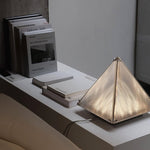 Bild in die Galerieansicht laden, Fragment Tischlampe