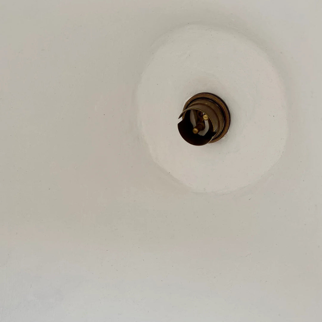 Suspension en plâtre blanc