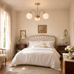 Cargar imagen en el visor de la Galería, Three-arm chandelier in a bedroom
