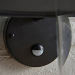 Afbeelding laden in galerijweergave, Trevanta Boogvormige Arm Ontwerp Wandlamp - Zwart Geschilderde Sensor Lantaarnstijl voor Kleine Ruimtes