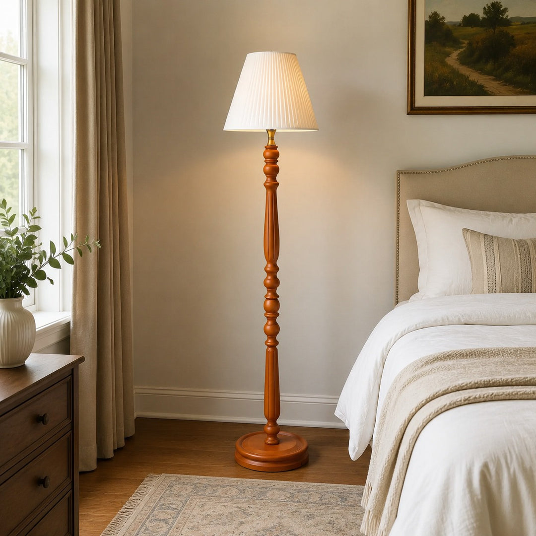 Vintage vloerlamp van massief hout met optioneel bijzettafeltje
