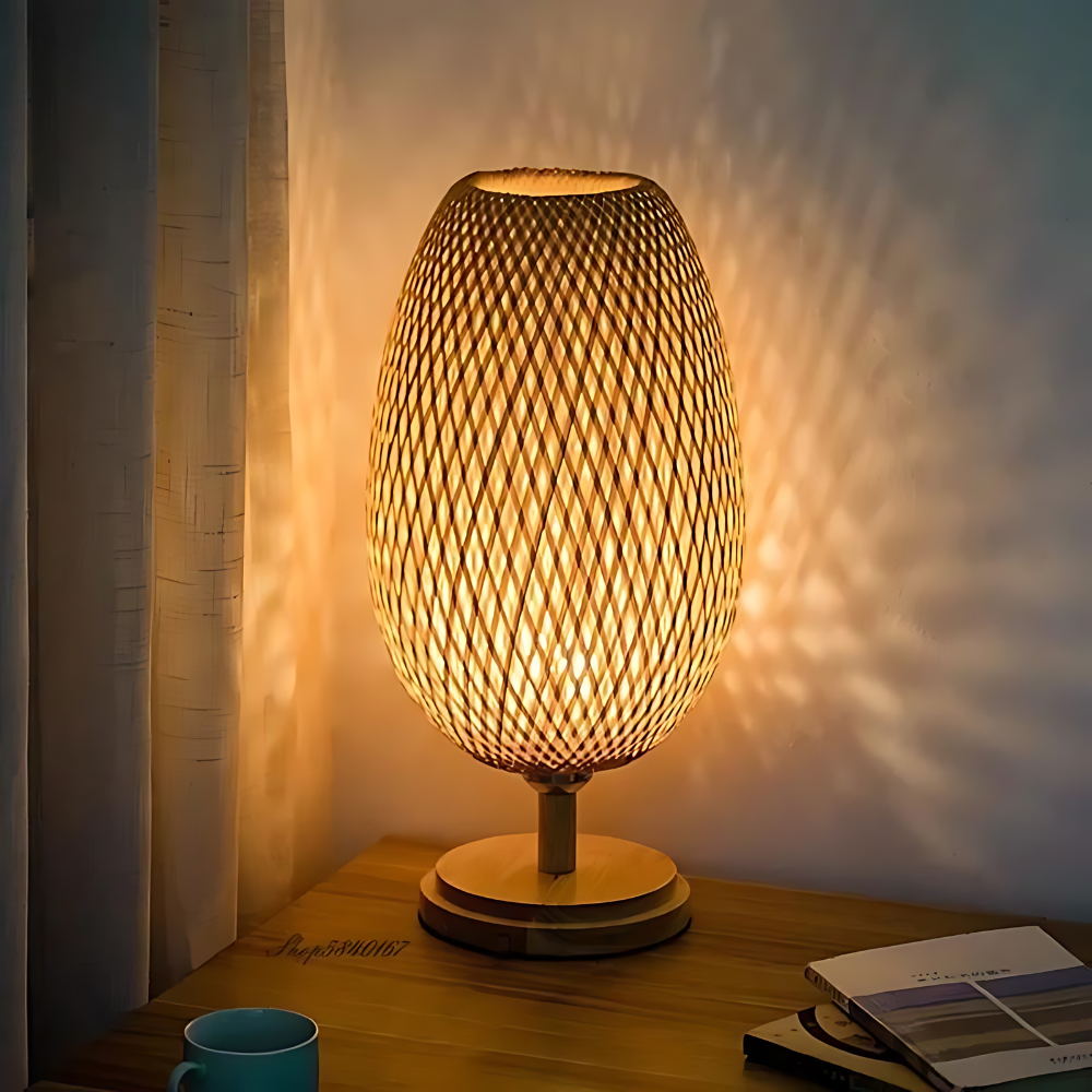Ręcznie wykonana zrównoważona lampa stołowa z bambusa
