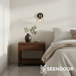 Afbeelding laden in galerijweergave, Glavira gerecyclede glazen dubbele wandlamp - binnen messing wandverlichting
