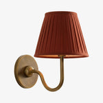 Afbeelding laden in galerijweergave, Luvora vintage geplooide kap wandlamp - moderne messing linnen wandverlichting

