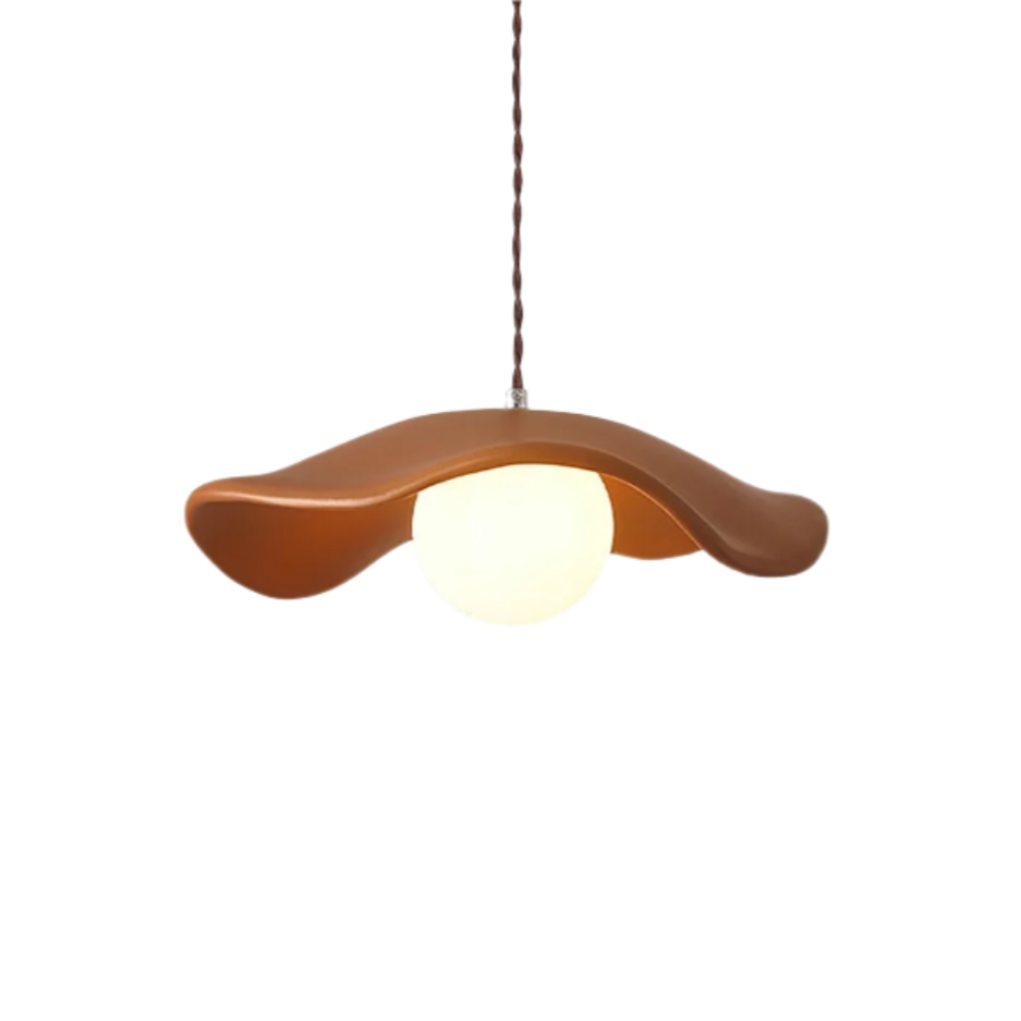 Lampada a sospensione minimalista Yumi in resina scultorea elegante