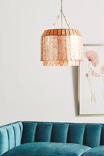 Afbeelding laden in galerijweergave, Lumica Capiz Facet Hanglamp - Elegant Natuurlijk Schelpenontwerp
