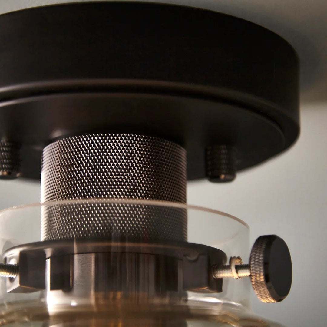 Luz de techo cromada estriada Ravion con pantalla de vidrio industrial - Sala de estar